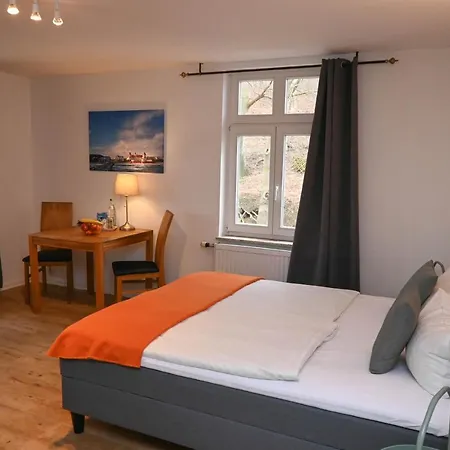 아파트 Ferienwohnung Schwalbennest - Sanssouci 빈츠