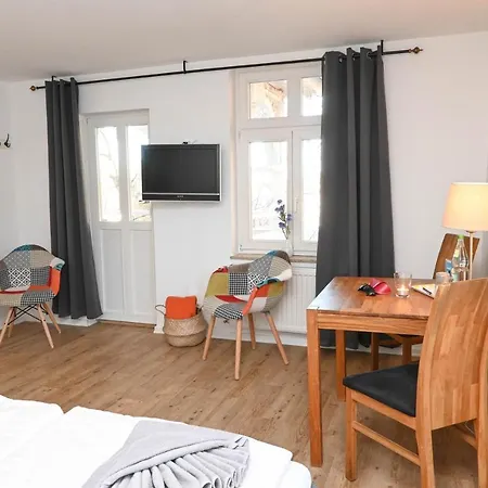 Ferienwohnung Schwalbennest - Sanssouci 아파트 빈츠